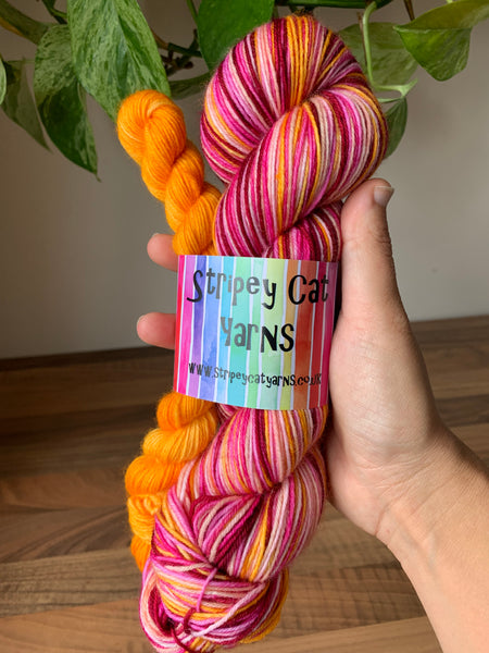 Dahlia 🌼 - Self Striping Sock Yarn with 20g Mini Skein