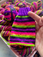 Hocus Pocus 🧙‍♀️- self striping sock yarn with 20g mini skein